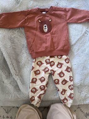 Baby Essentials Rust Bear Appliqué Sweatshirt & Joggers - 24mo